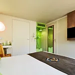 Hotel Campanile Nature - Épône